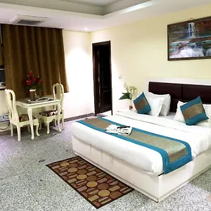 Hotel Airport The Paramont