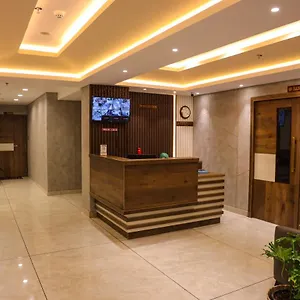 ***** Hotel Mezkar Residency India