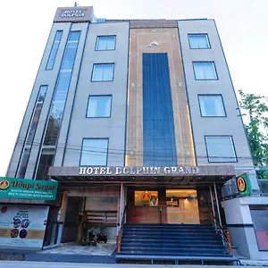 Dolphin Grand ホテル バラナシ