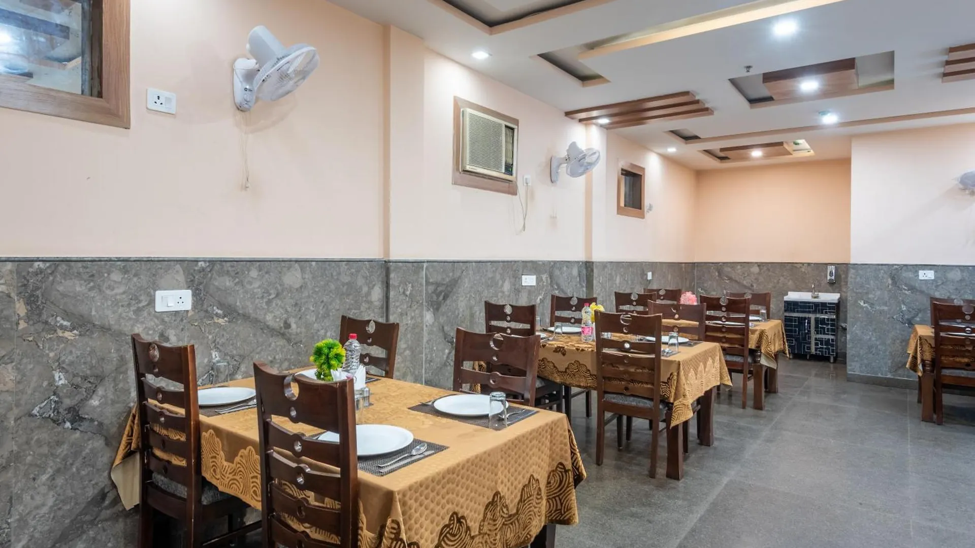 Hotel Royal Inn Igi New Delhi