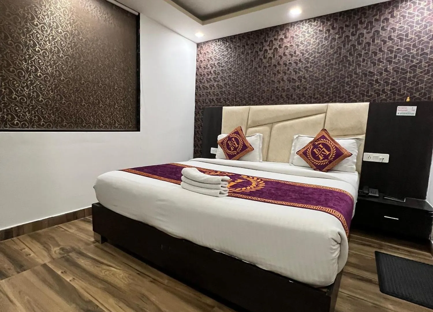 Hotel Royal Inn Igi New Delhi 3*,