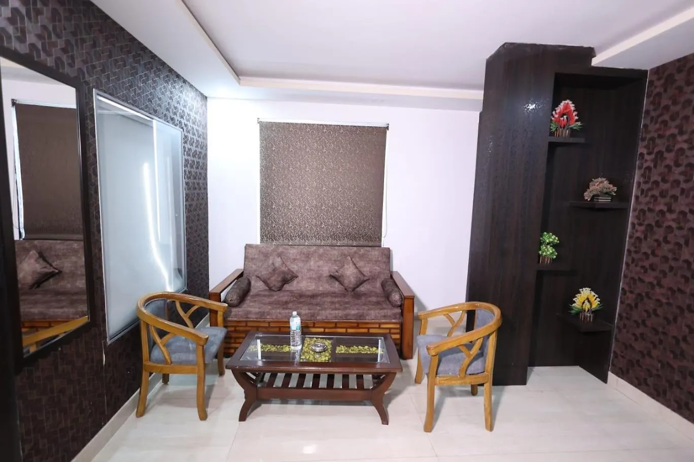 Hotel Royal Inn Igi New Delhi 3*,